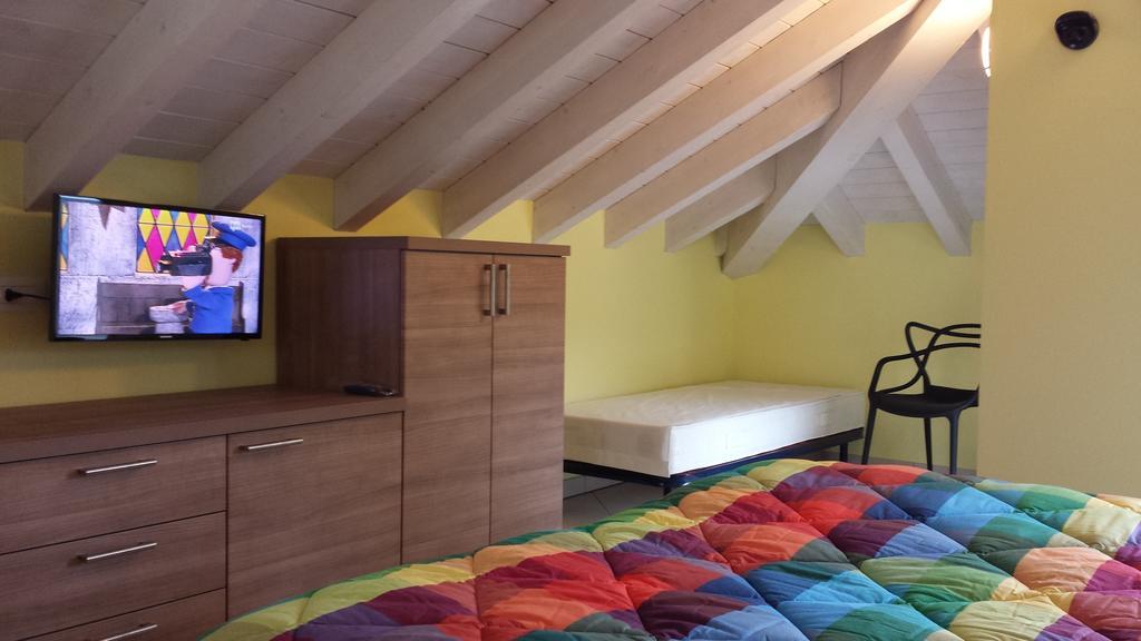 Residence Luna Di Monza Cameră foto